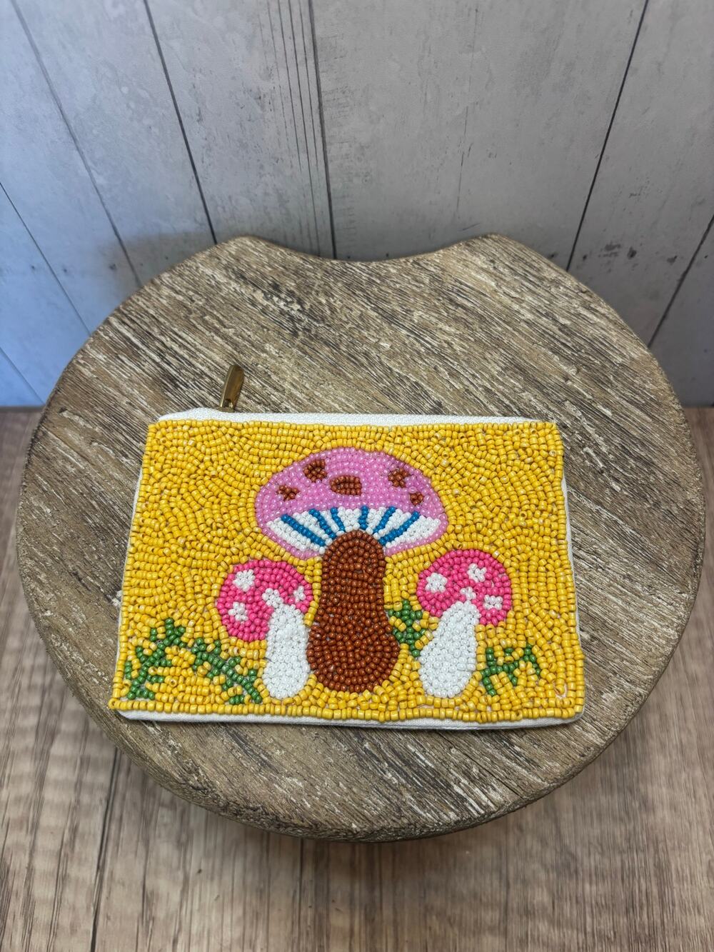 Beaded Yellow Coin Purse Mushrooms Summer  Womens Travel Pouch NEW!